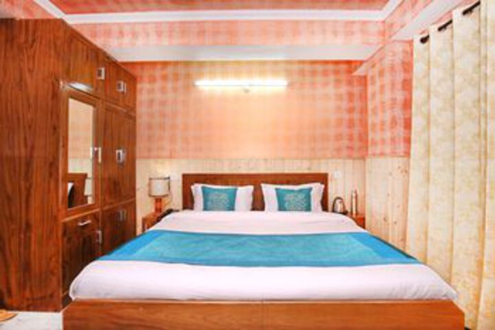 Room 15 of 26