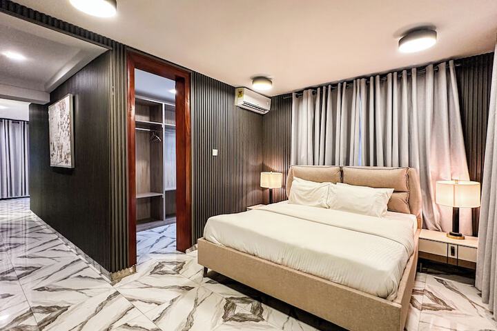 Room 40 of 121