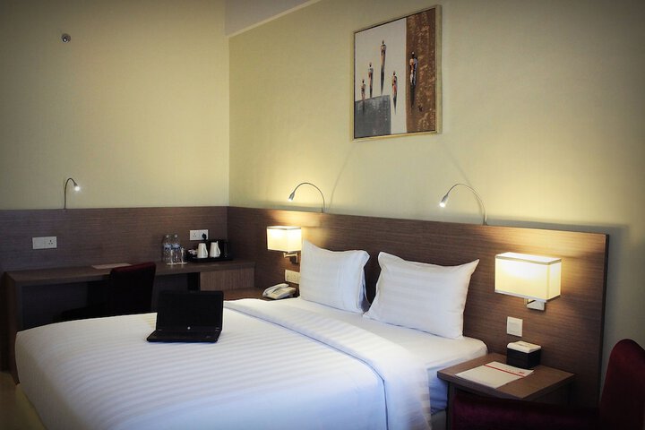 Room 6 of 49
