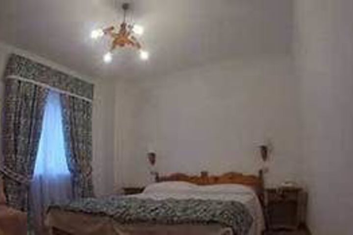 Room 16 of 21