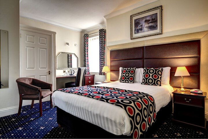 Room 8 of 38