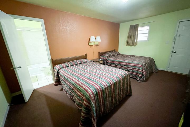 Room 8 of 23