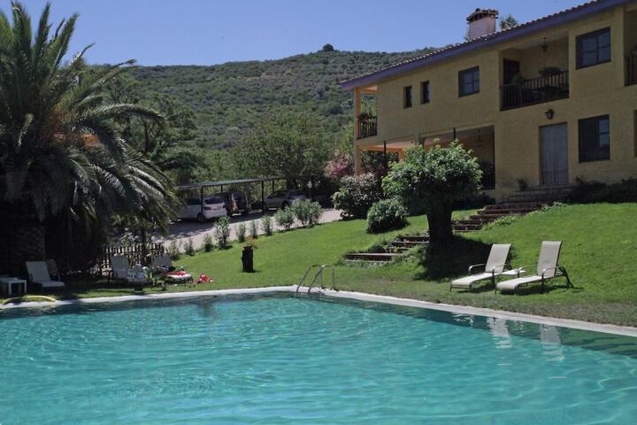 Pool Hotel
