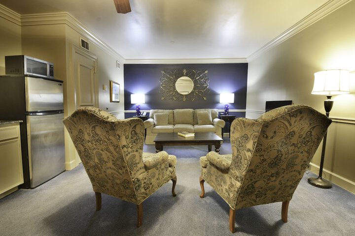 Room 17 of 48