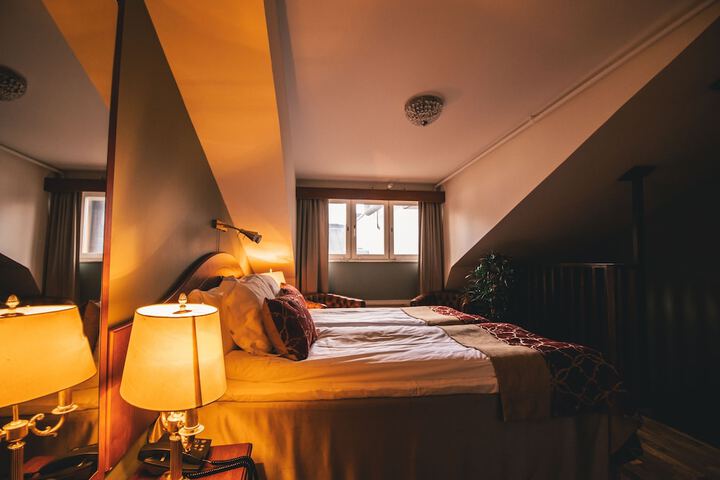 Room 32 of 86