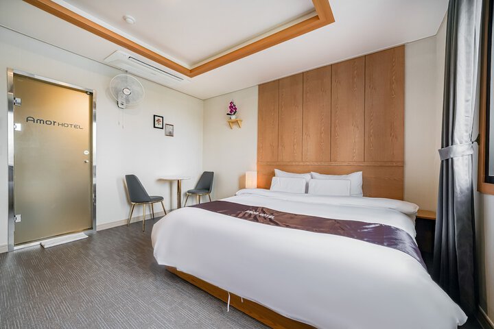 Room 20 of 66