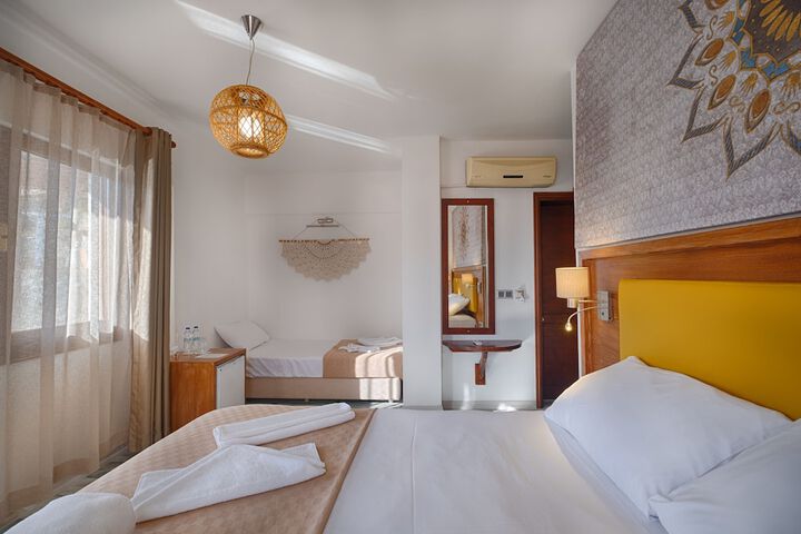 Room 16 of 50
