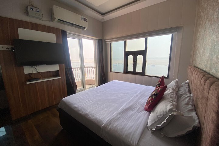 Room 45 of 83