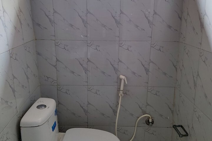 Room 13 of 25