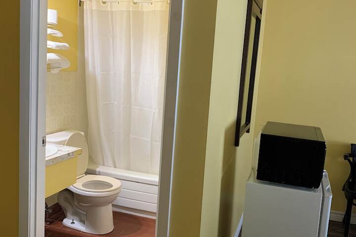 Room 16 of 27