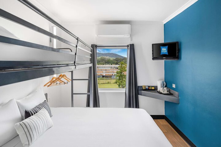 Room 10 of 41