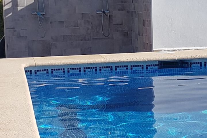 Pool 57 of 106