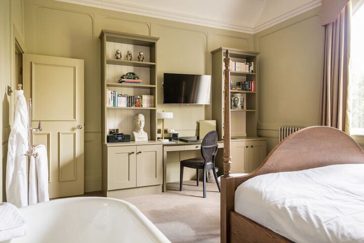 Room 27 of 57