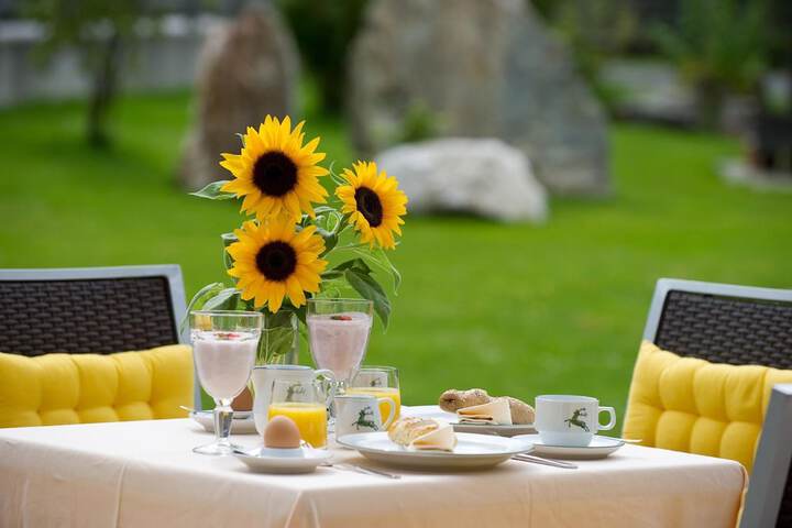 Breakfast/Coffee Service 39 of 46