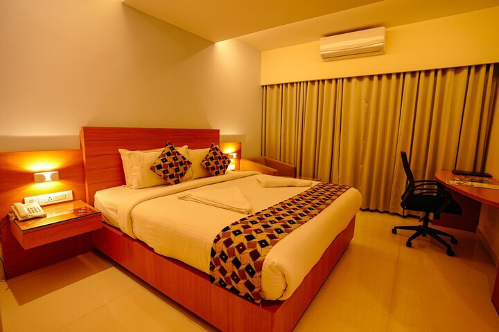 Room 6 of 38