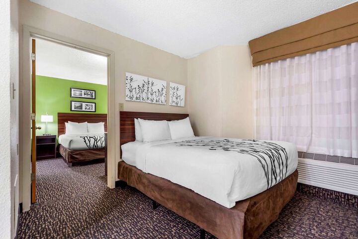 Room 19 of 37