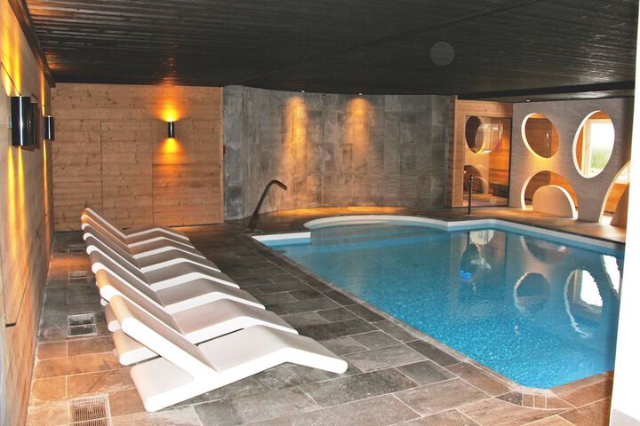 Pool 41 of 71