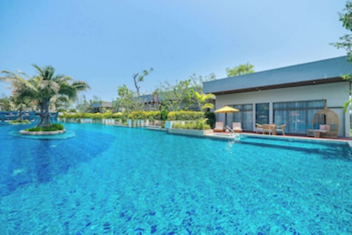 Pool 33 of 64