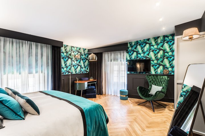 Room 28 of 75