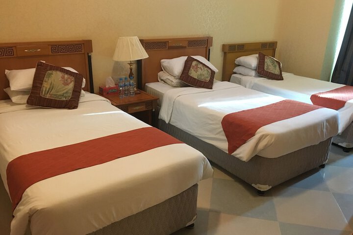 Room 8 of 34