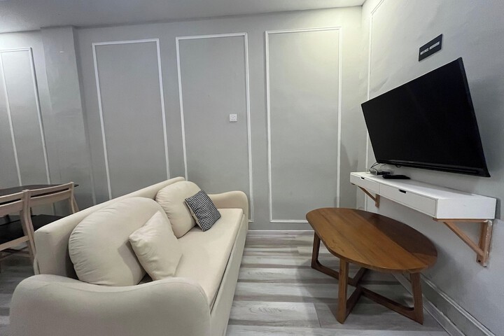 Room 35 of 50