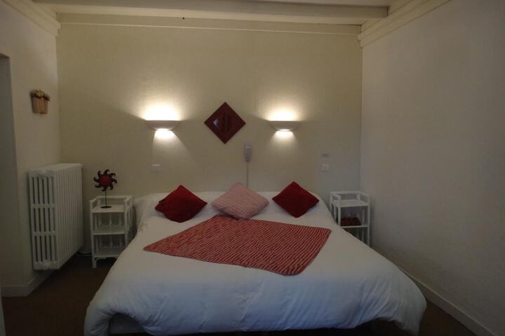 Room 17 of 48