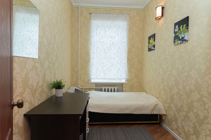 Room 27 of 53