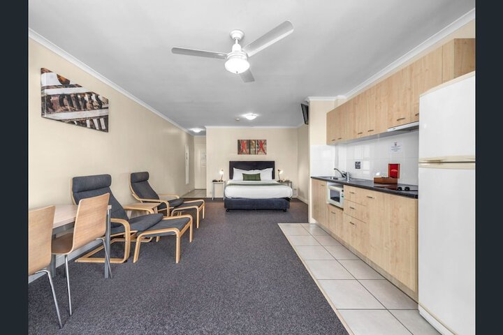 Room 6 of 36