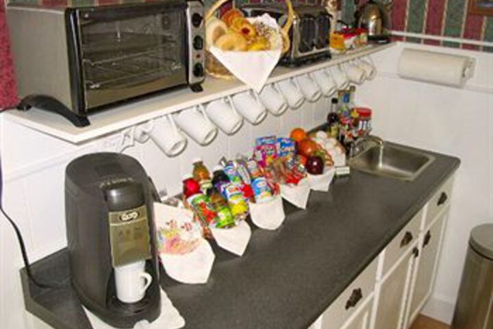 Breakfast/Coffee Service 3 of 38