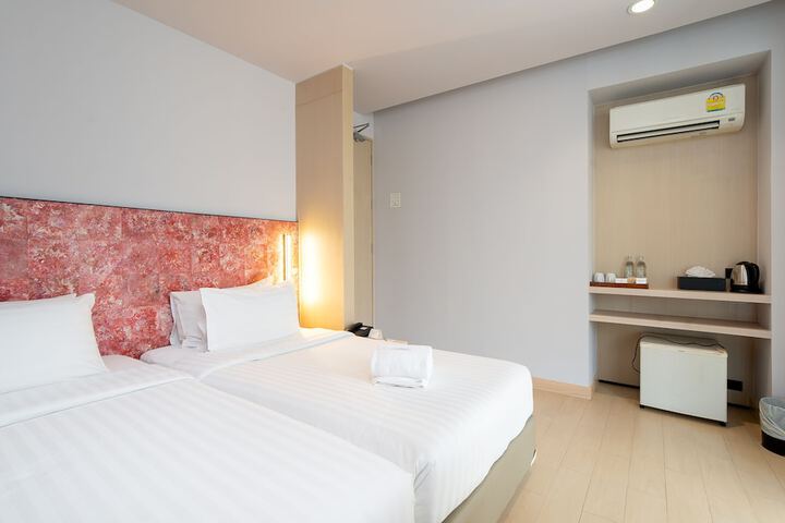 Room 30 of 74