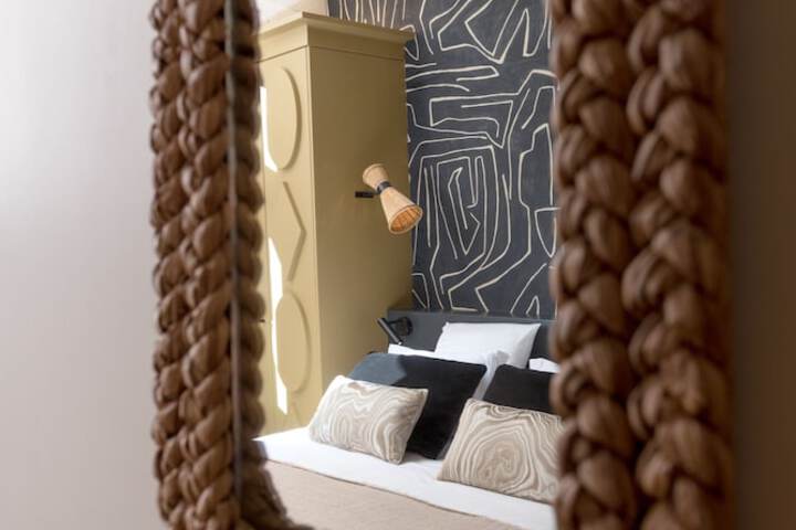 Room 180 of 285