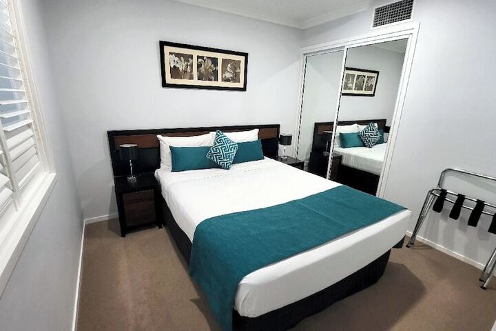 Room 34 of 110