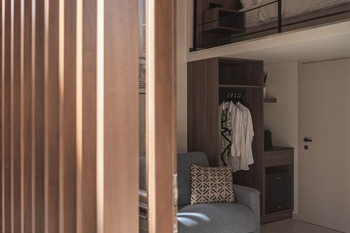 Room 8 of 23