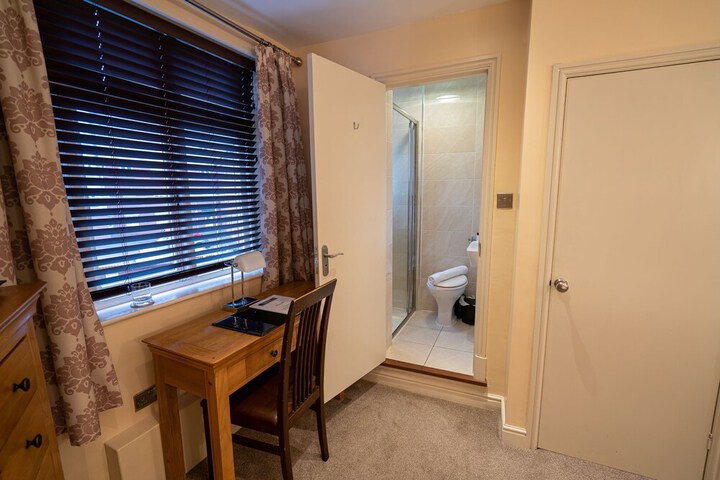 Room 18 of 46