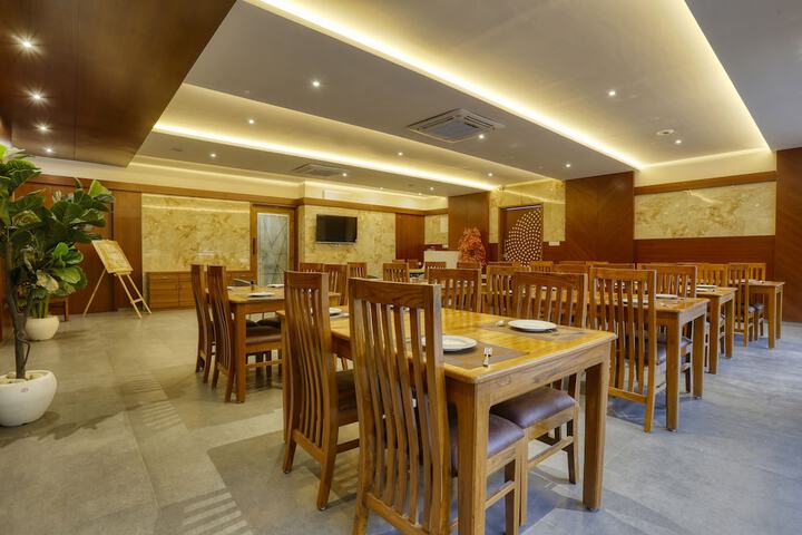 Dining 60 of 90