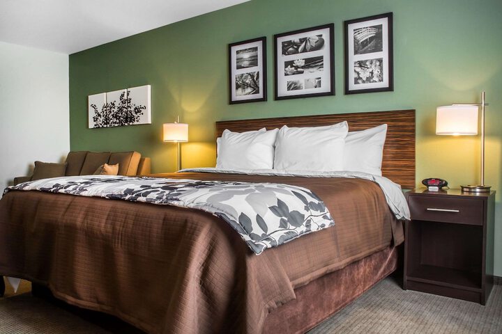 Room 22 of 46