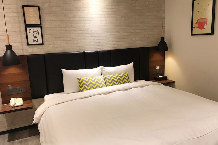 Room 46 of 99