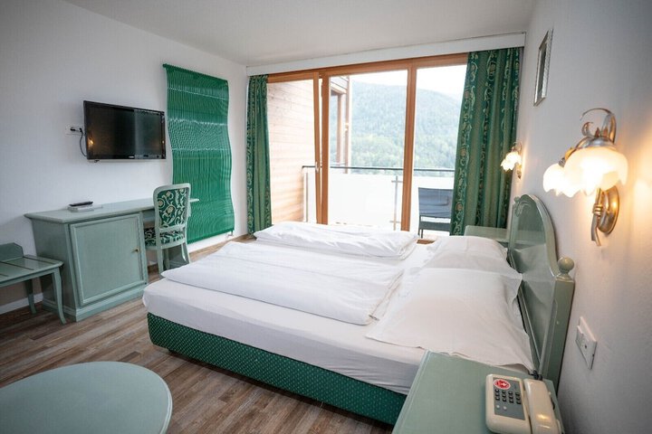 Room 7 of 55