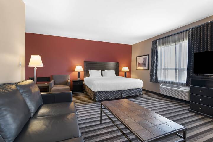 Room 4 of 50