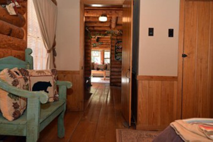Room 27 of 36