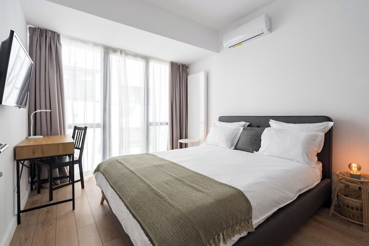 Room 92 of 355