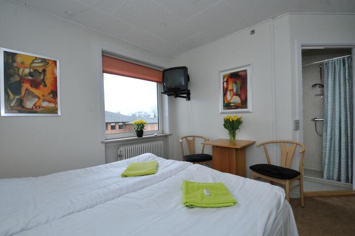 Room 10 of 45