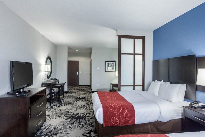 Suite 2 Queen Beds (3 of 25)