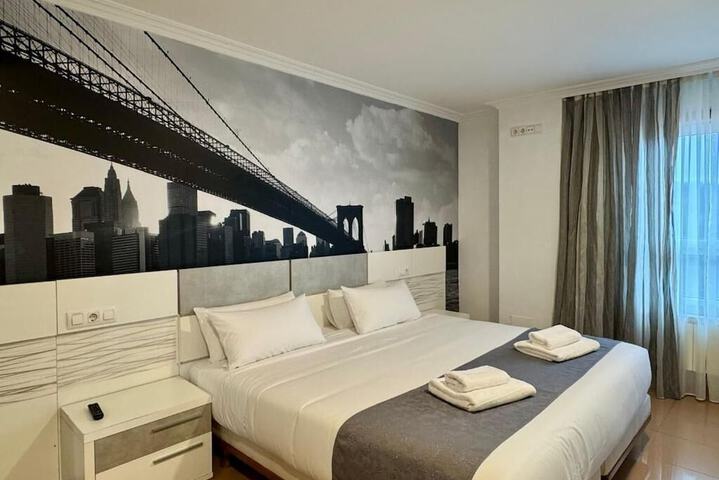 Room 3 of 38
