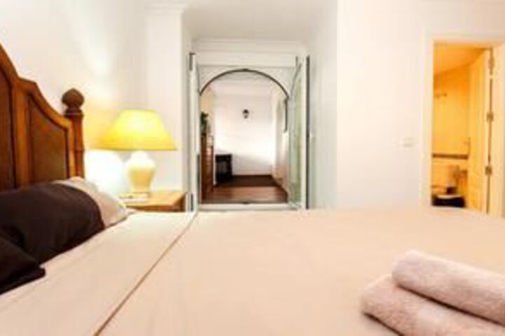 Room 34 of 73