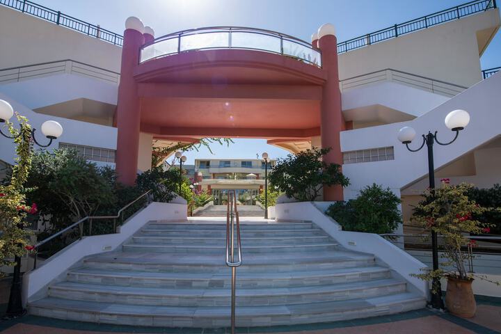 Hotel 210 of 234