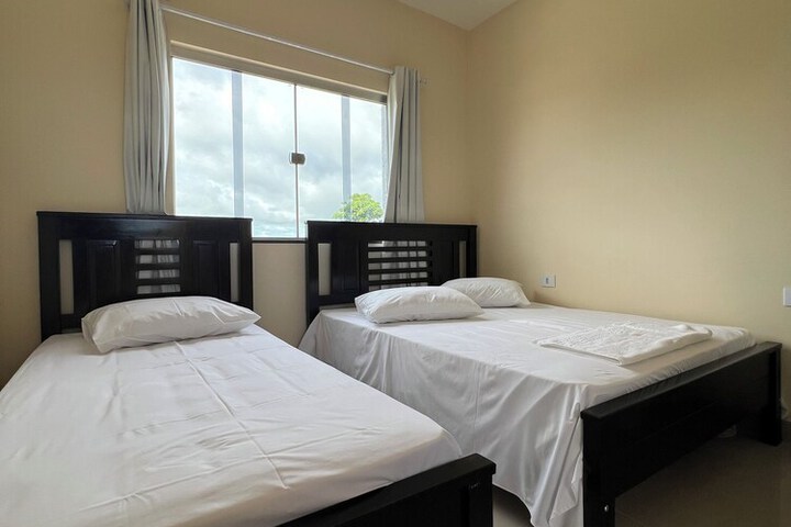 Room 5 of 10