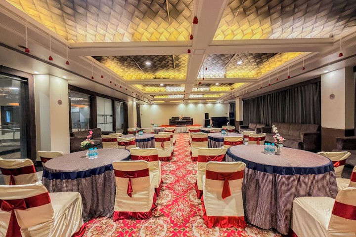 Ballroom/Hall 53 of 57