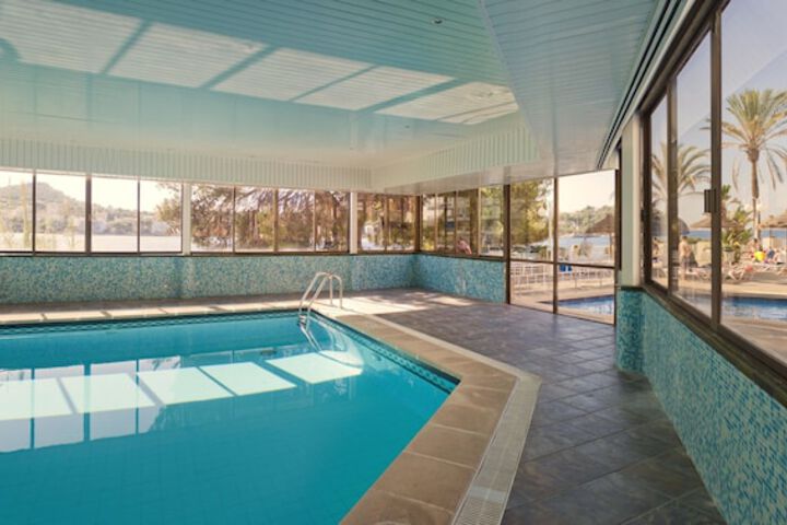 Pools & Facilities
