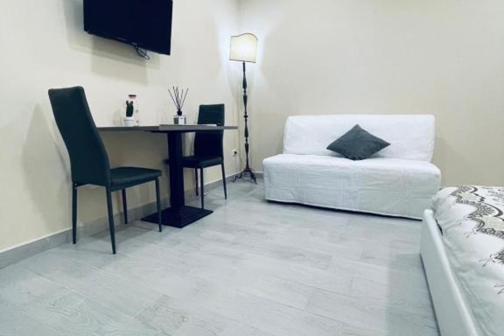 Room 3 of 9